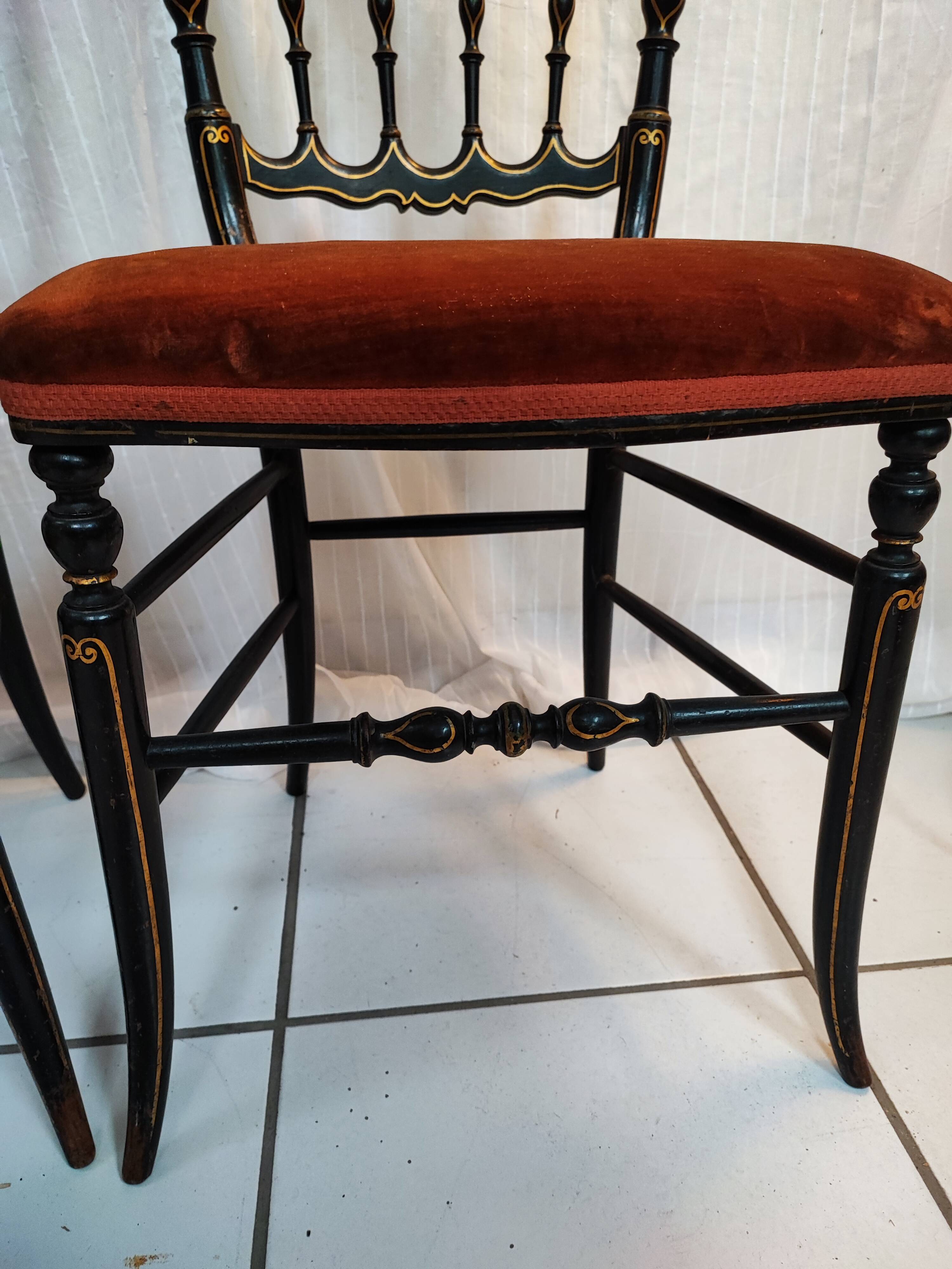Paire de chaises Napoléon III modèle Opéra