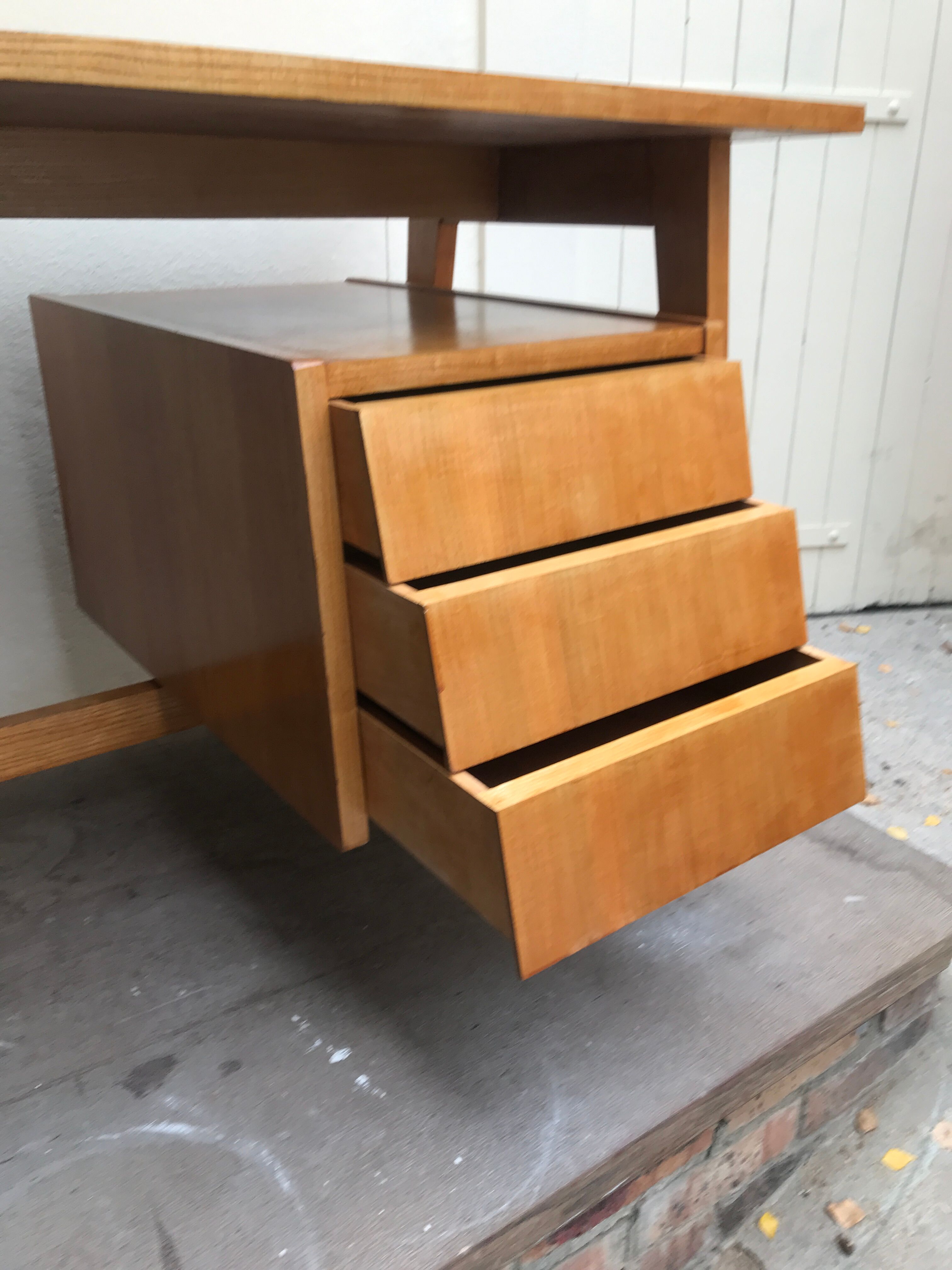 Desk feet vintage compass