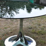 Oval tulip foot table from the 70s