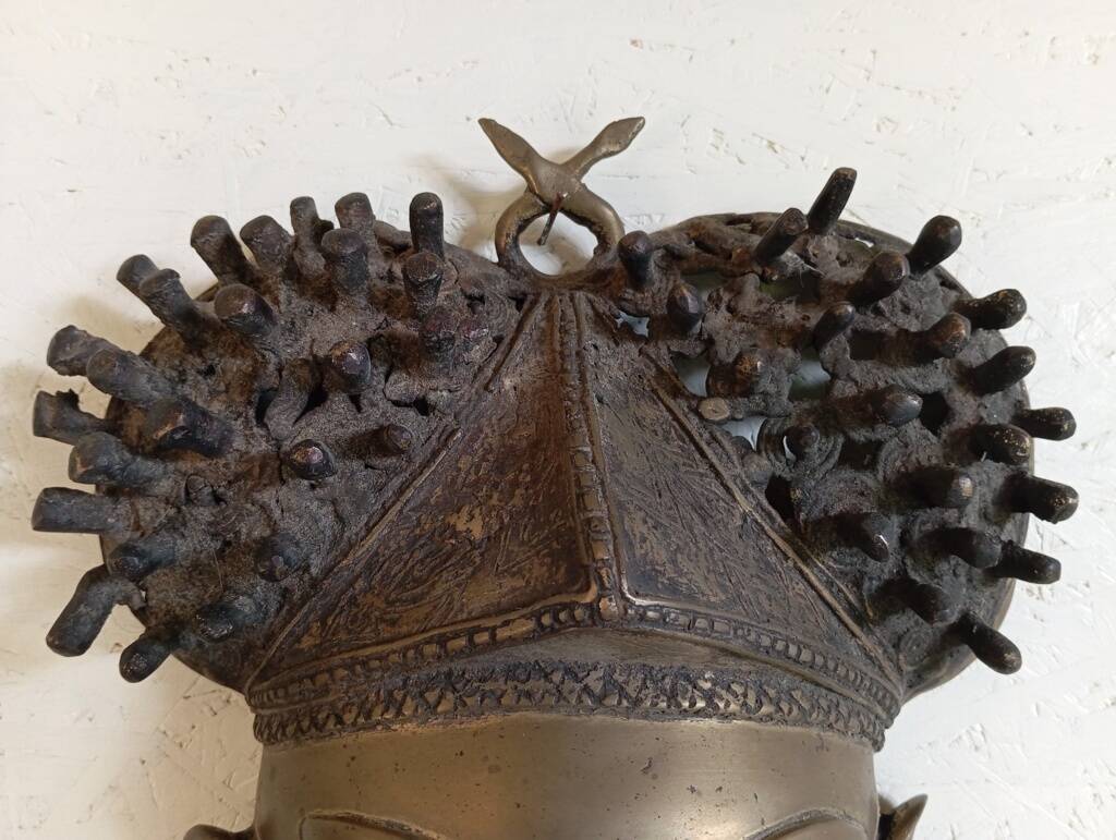 Large bronze Bamoun mask