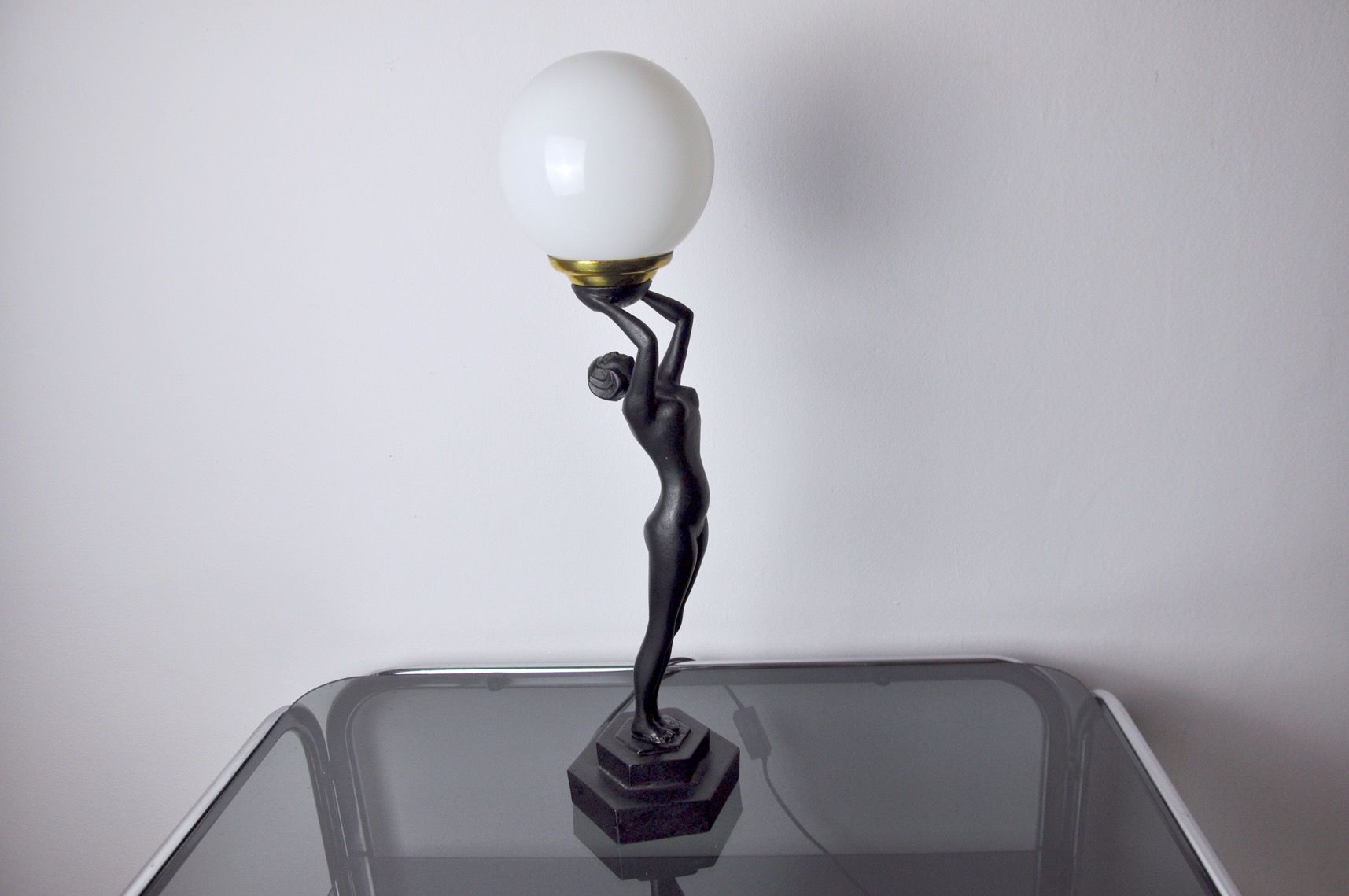 with the Ball lamp by Onices ETH, 1980
