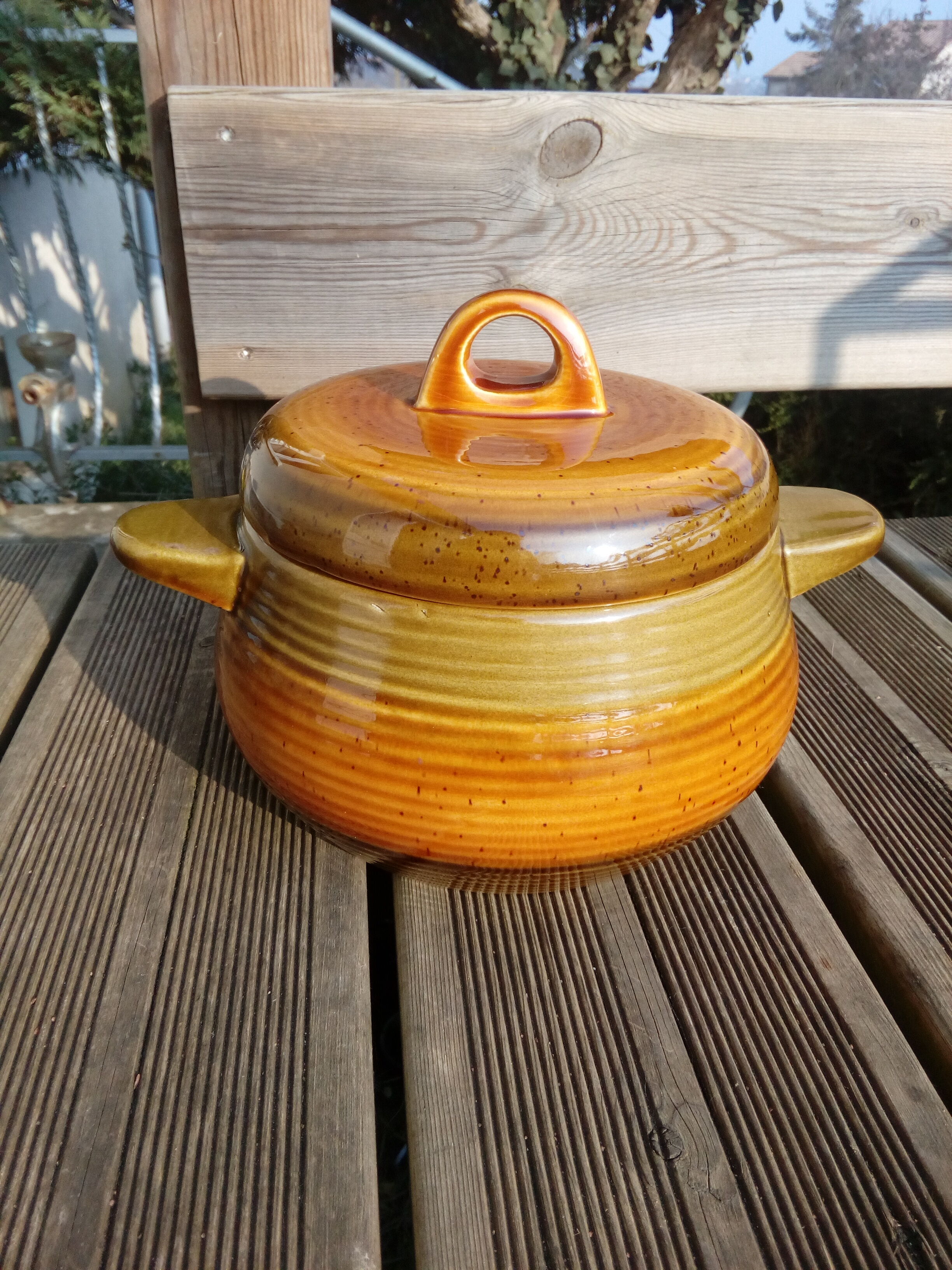 Pot Saint Amand model Marion enamel ceramic