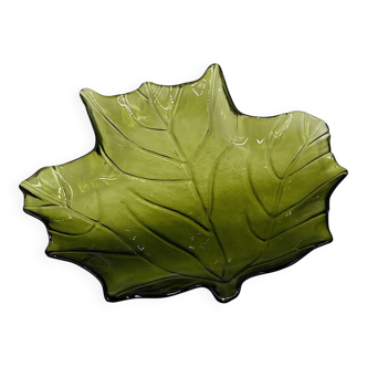 Vintage green glass leaf catchall from the 1970s.