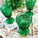Ensemble de 3 petits verres à porto sur pied verres verts et dorés