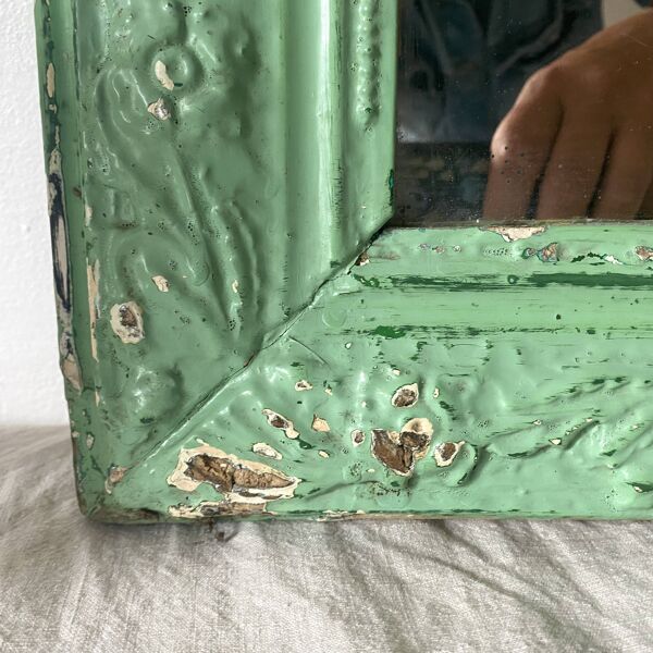 Miroir ancien classique – cadre bois et plâtre – repeint vert années 60
