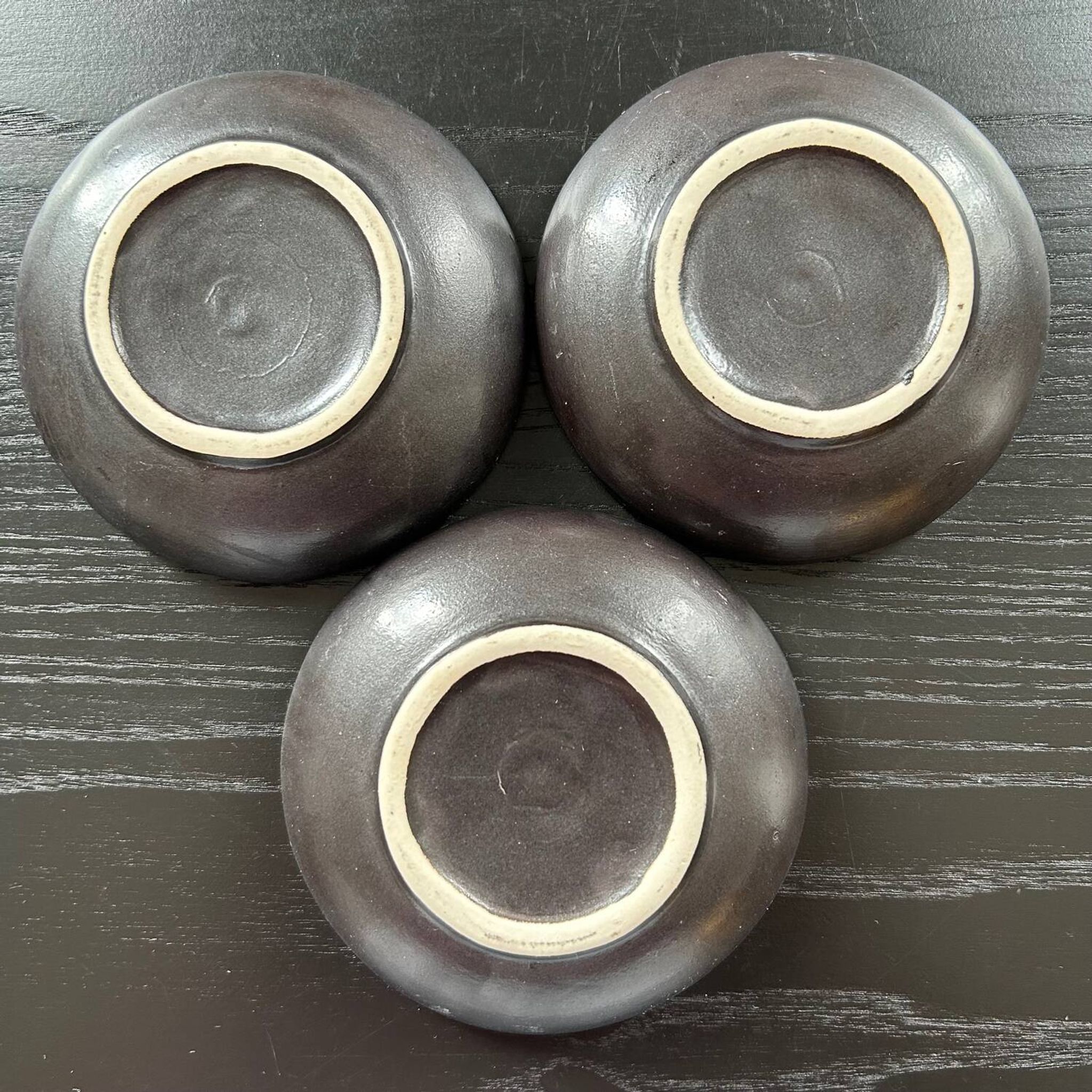 Set of 3 cracked cups