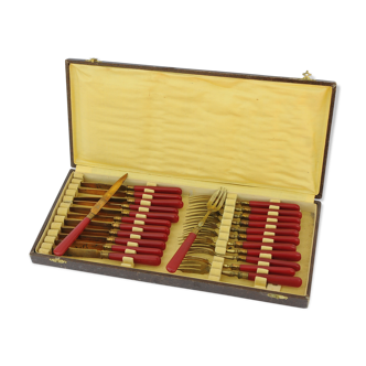 Coffret de 24 couverts en métal doré