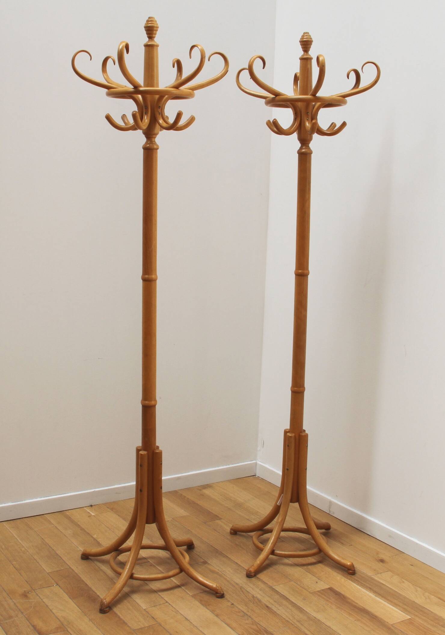 Vintage parrot coat rack