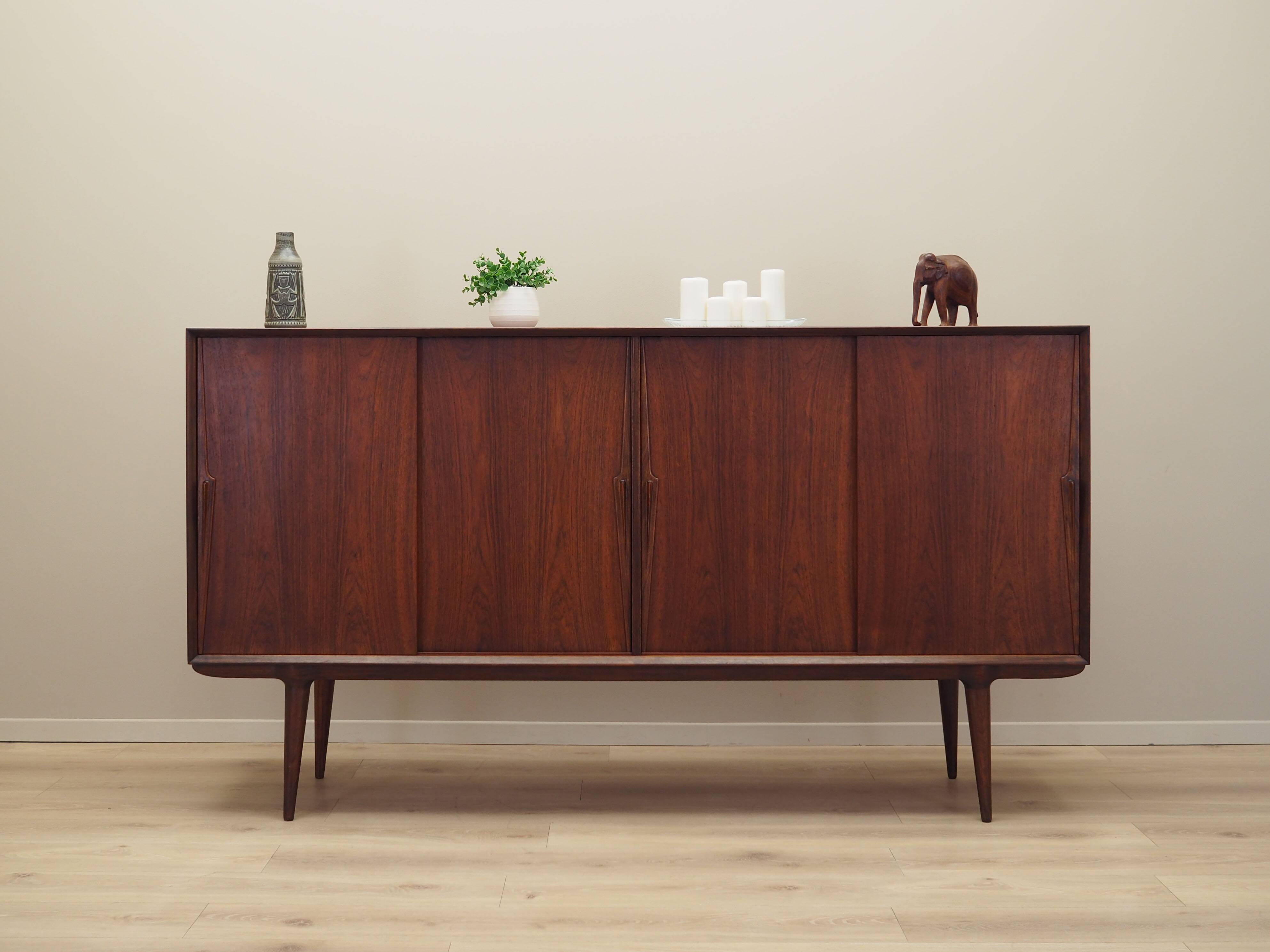Enfilade en palissandre, design danois, années 1970, fabricant : Omann Jun