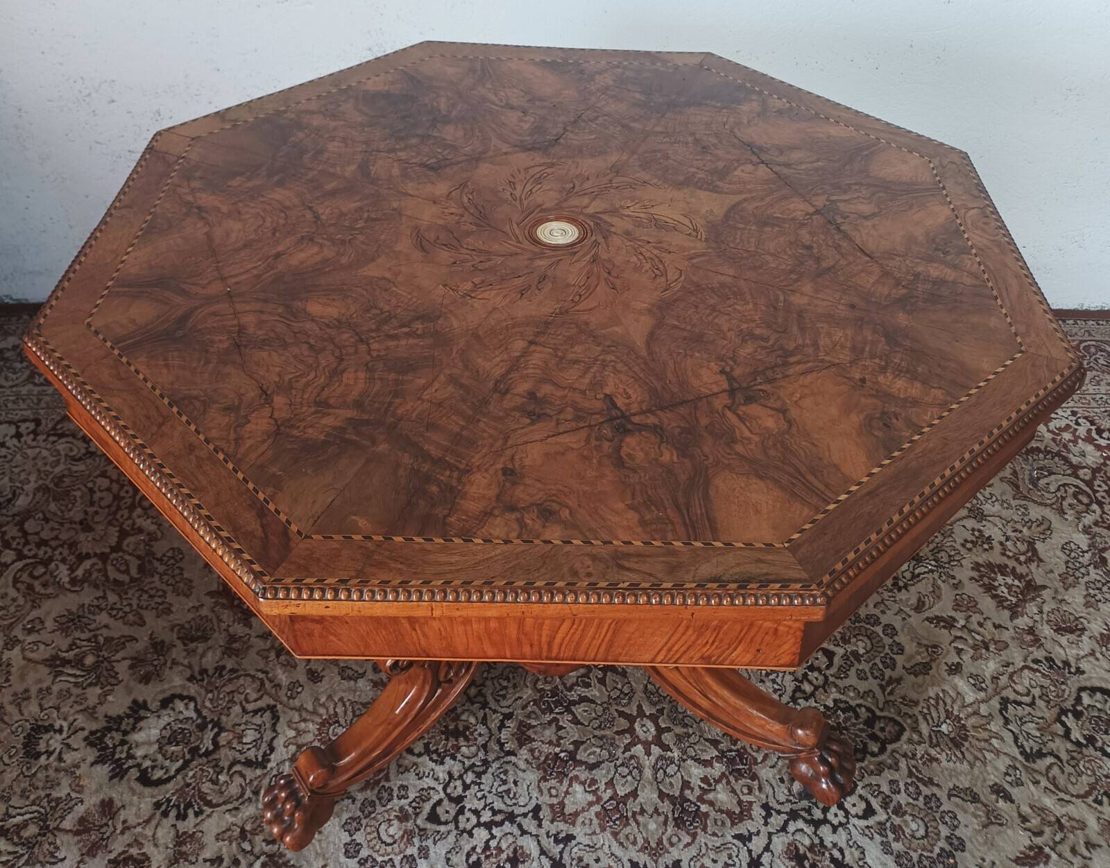 Napoleon III octagonal centre table in marquetry walnut.