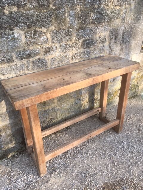 Solid wood carver's workbench