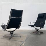 Set of aluminium chairs EA 124 Mid-Century by Charles & Ray Eames for Herman Miller, 1960s.