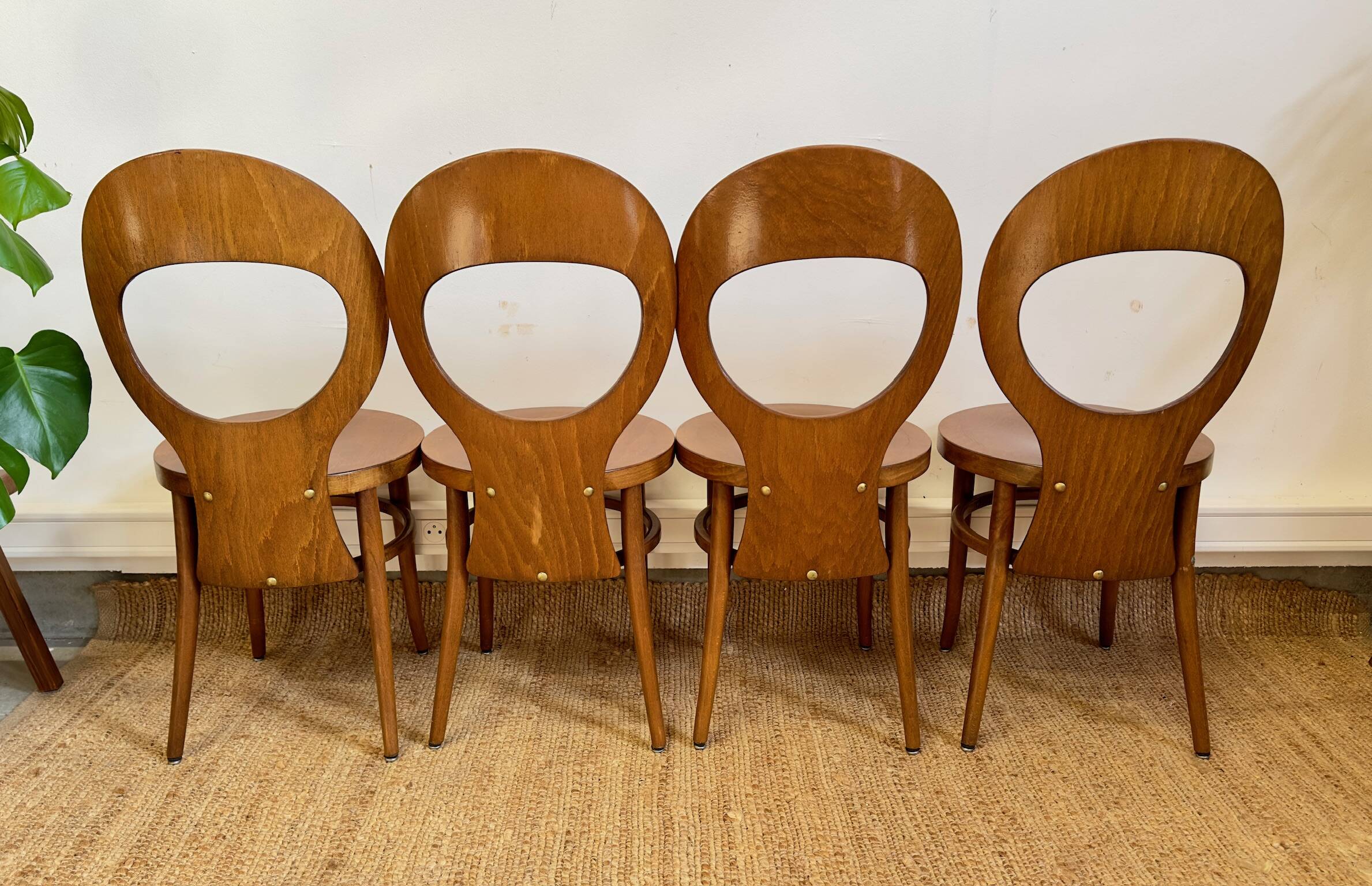 4 chaises bistrot Baumann modèle Mouette en bois courbé