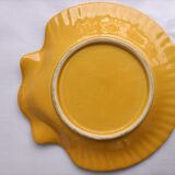 Shell-shaped top in numbered ceramic
