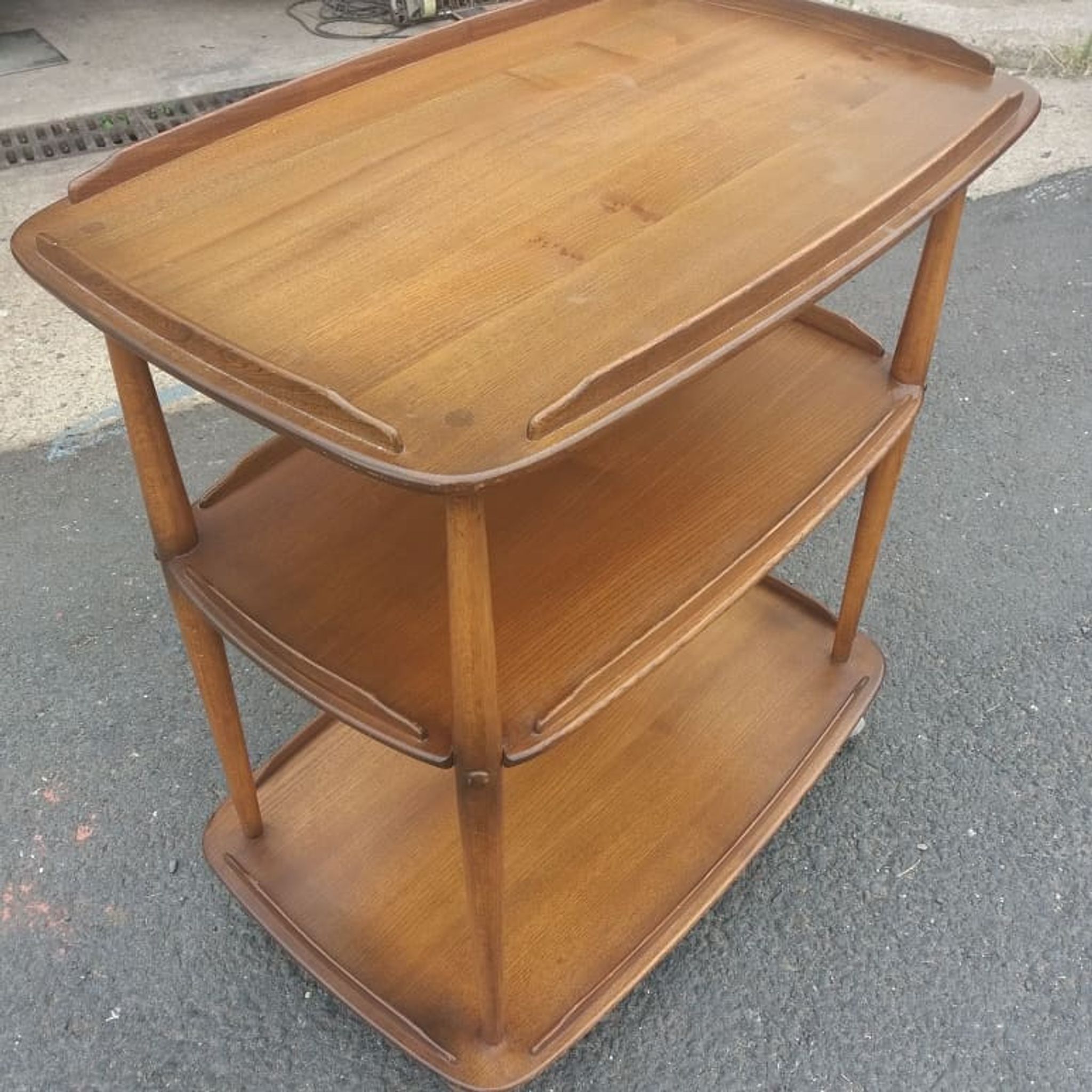 Table desserte bar roulante en orme massif par ercol angleterre vers 1960