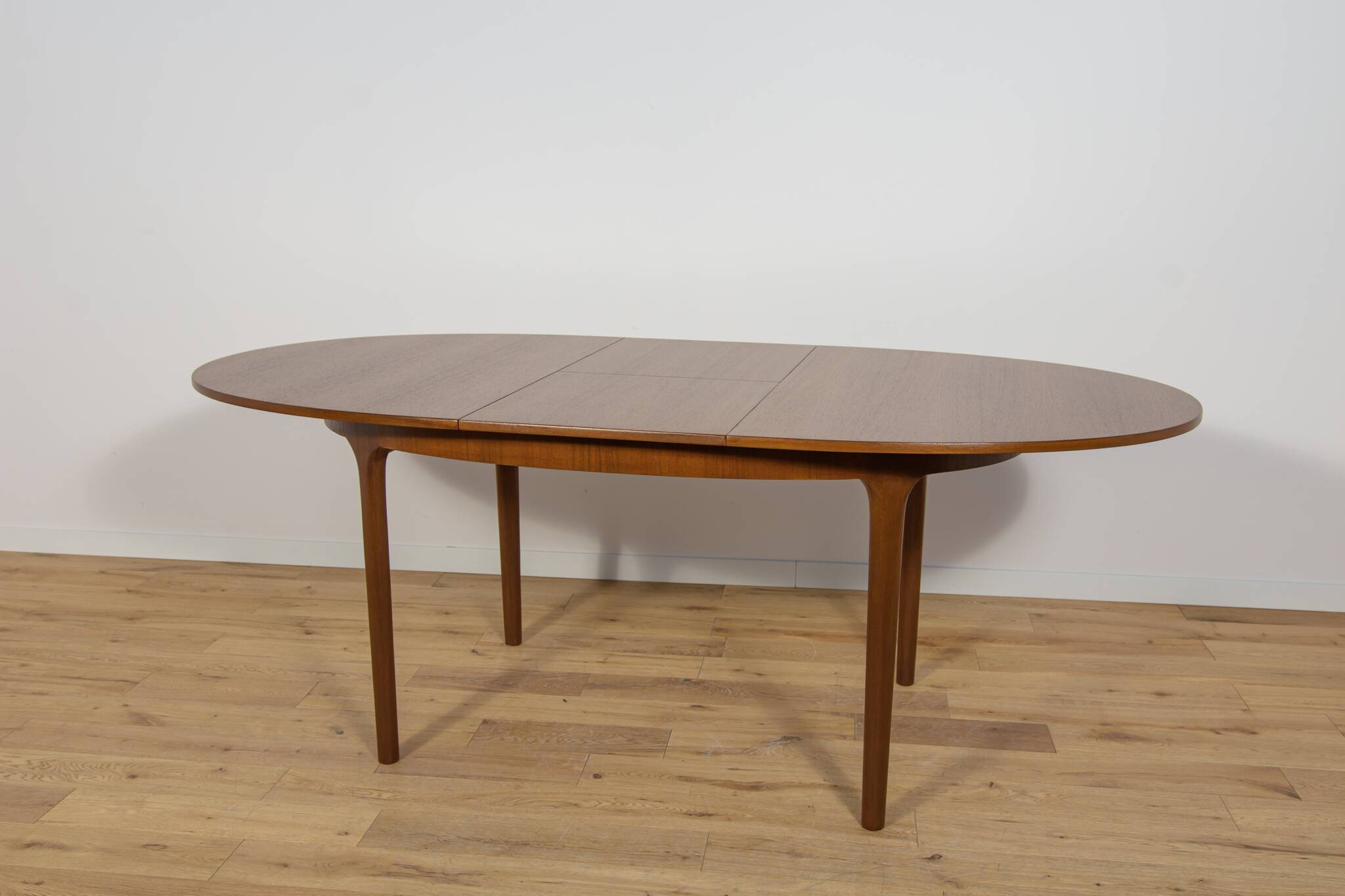 Mid-Century Oval Extendable Teak Dining Table from McIntosh, 1960s
