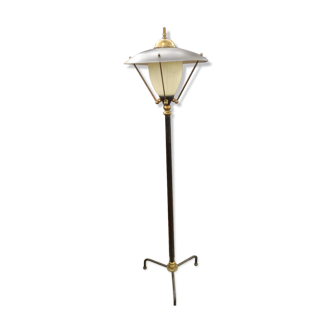 Floor lamp in painted metal