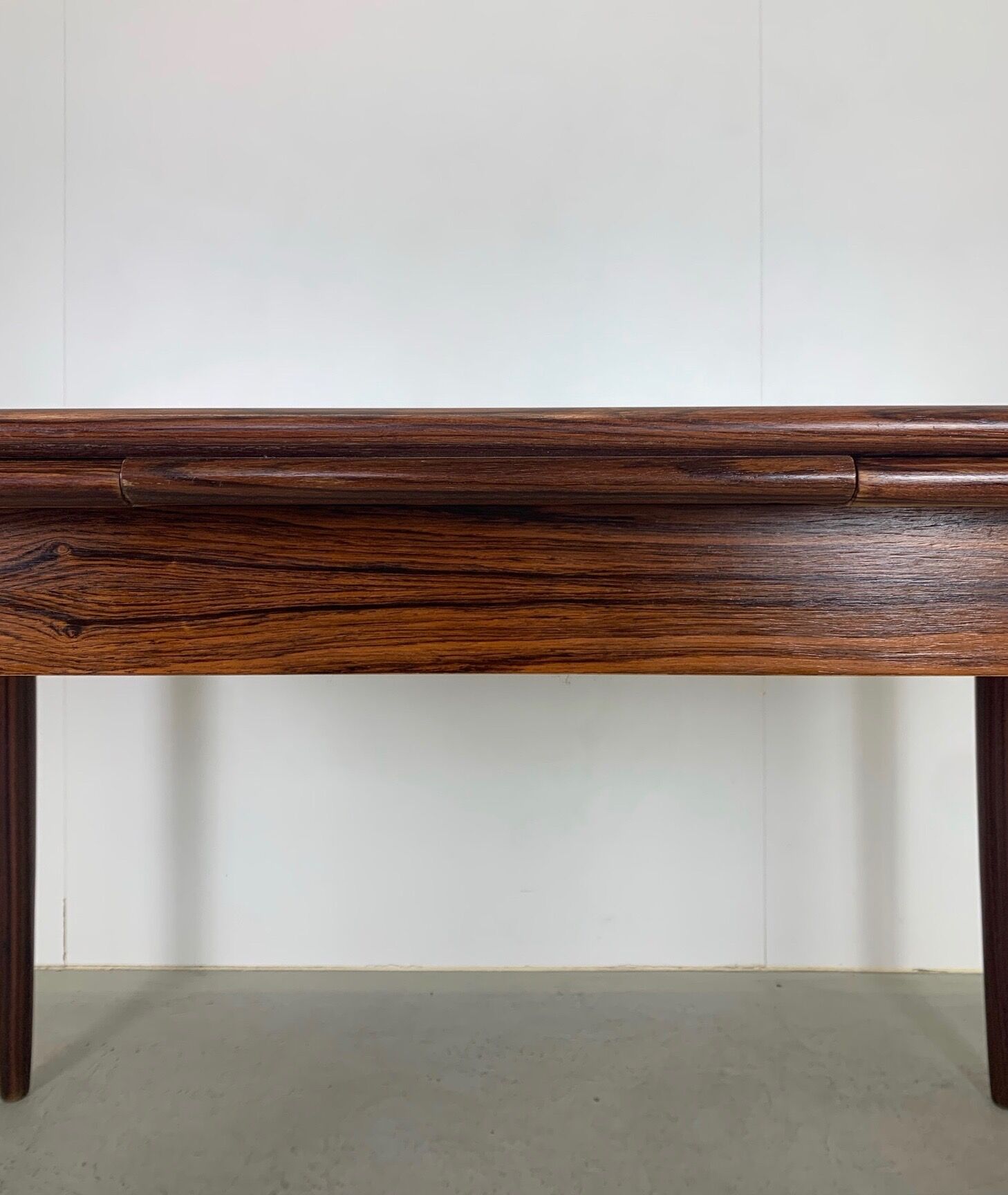 Set table and chairs in palisander