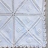 Dessus de coussin ancien à boules, au crochet