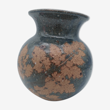 Vase en grés granité à décor de feuilles de chêne apr Alain Blanchard