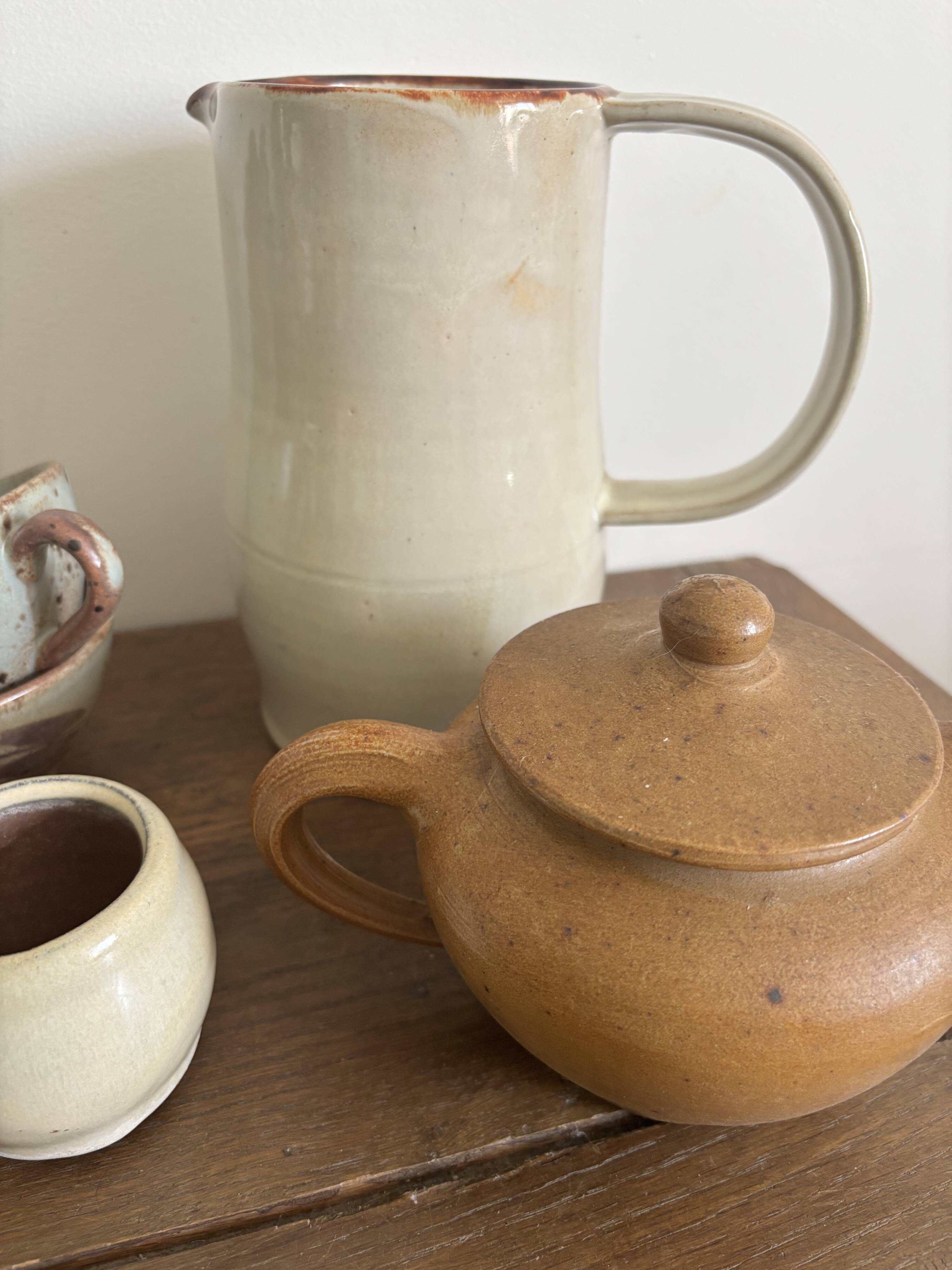 Ensemble de céramiques artisanales française en grès vintage, années 60-70