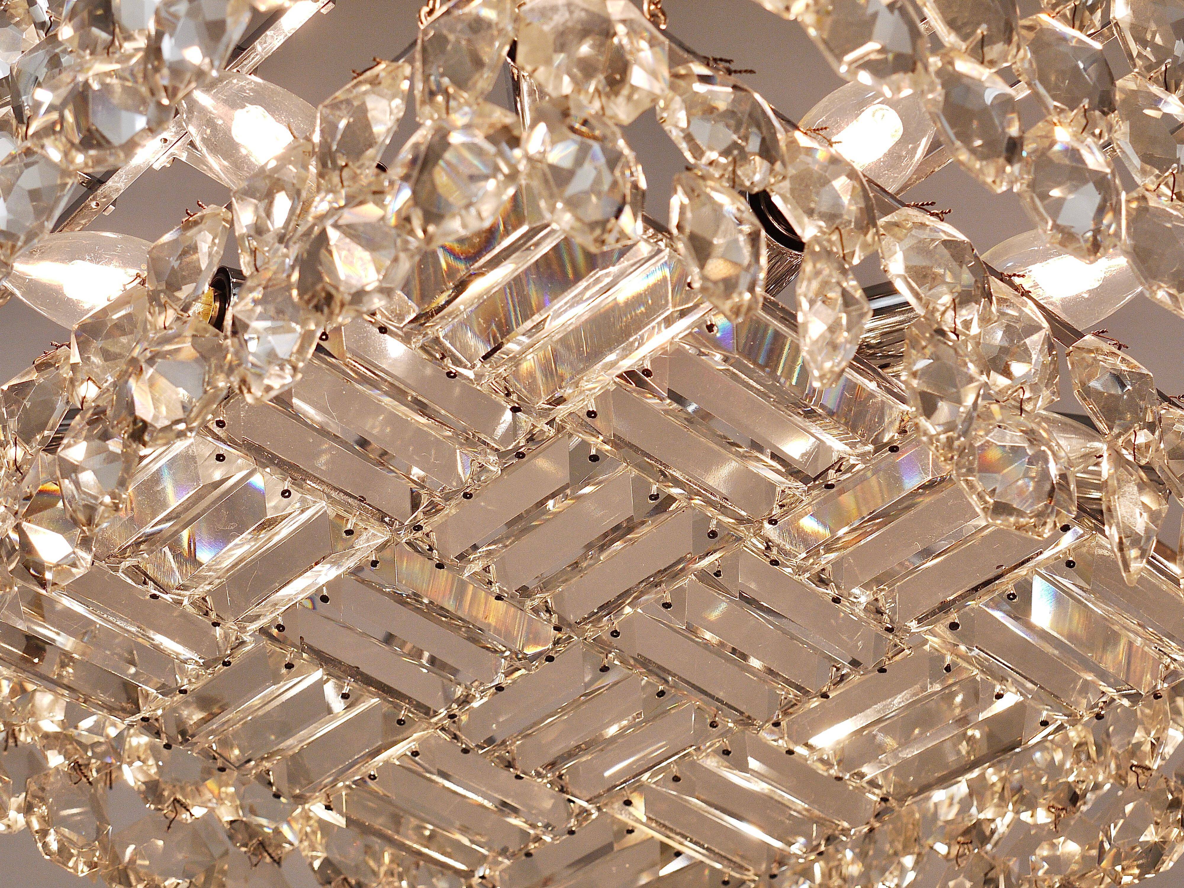 Large square chandelier by Bakalowits with diamond-shaped crystals, Austria, 1950s.