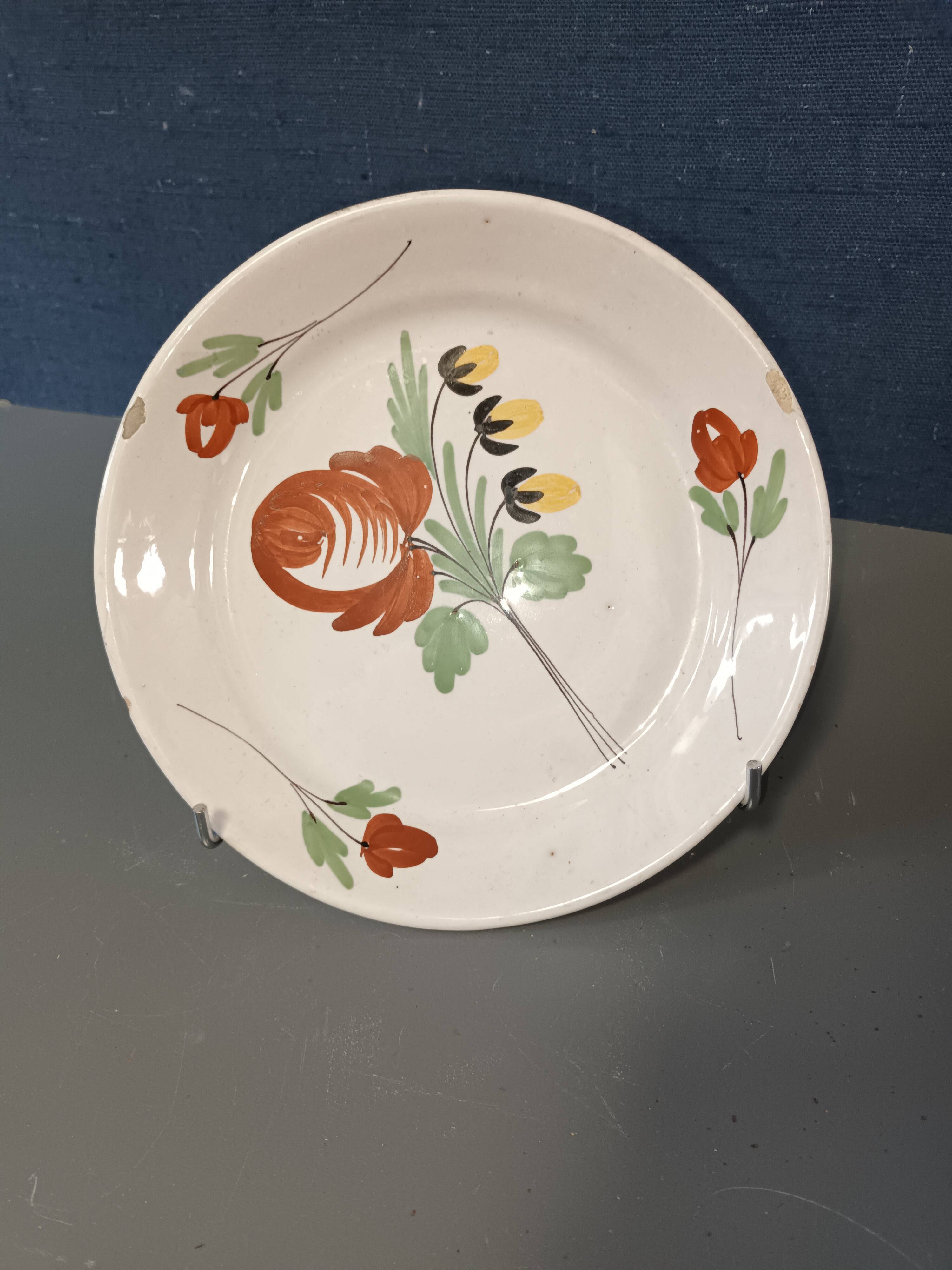 Hollow plate old earthenware