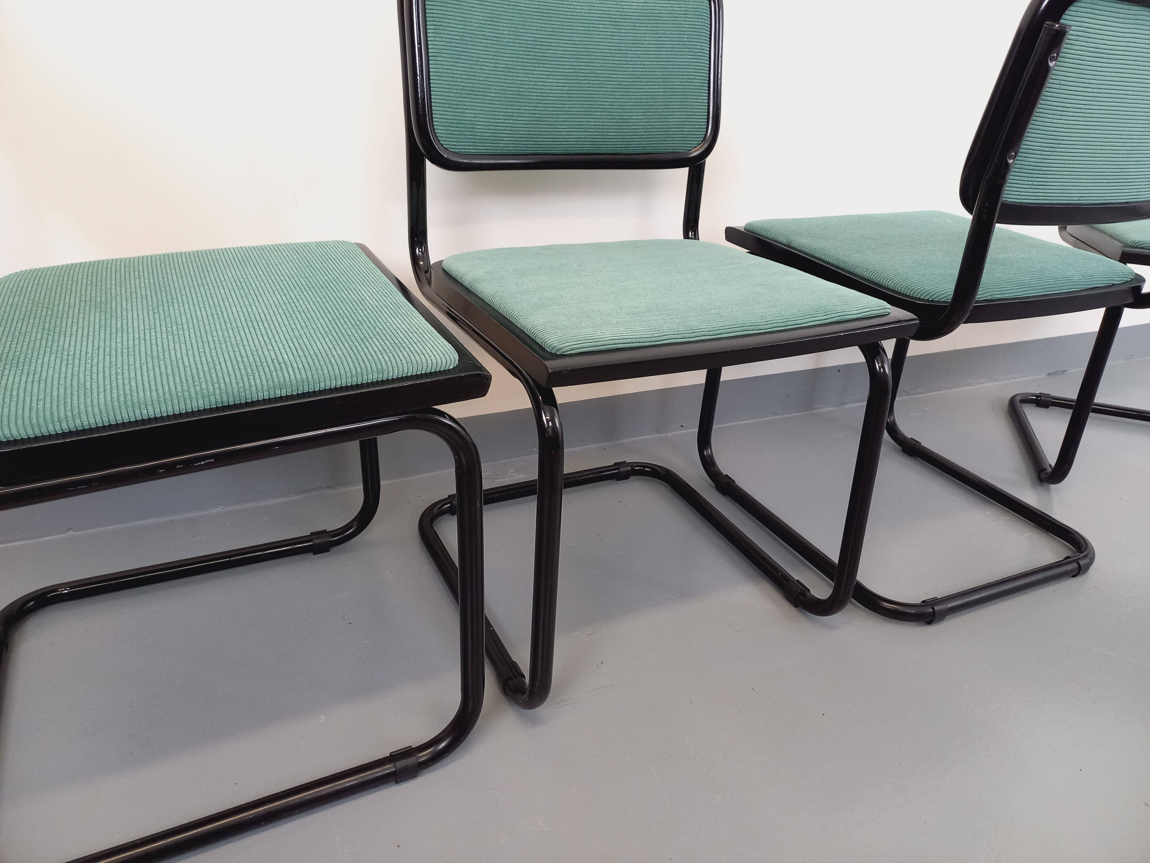 Set of 4 vintage Marcel Breuer Cesca B32 Bauhaus style chairs in black metal, black wood and v fabric
