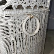Ensemble chambre rotin blanc : commode, miroir, lit, panier
