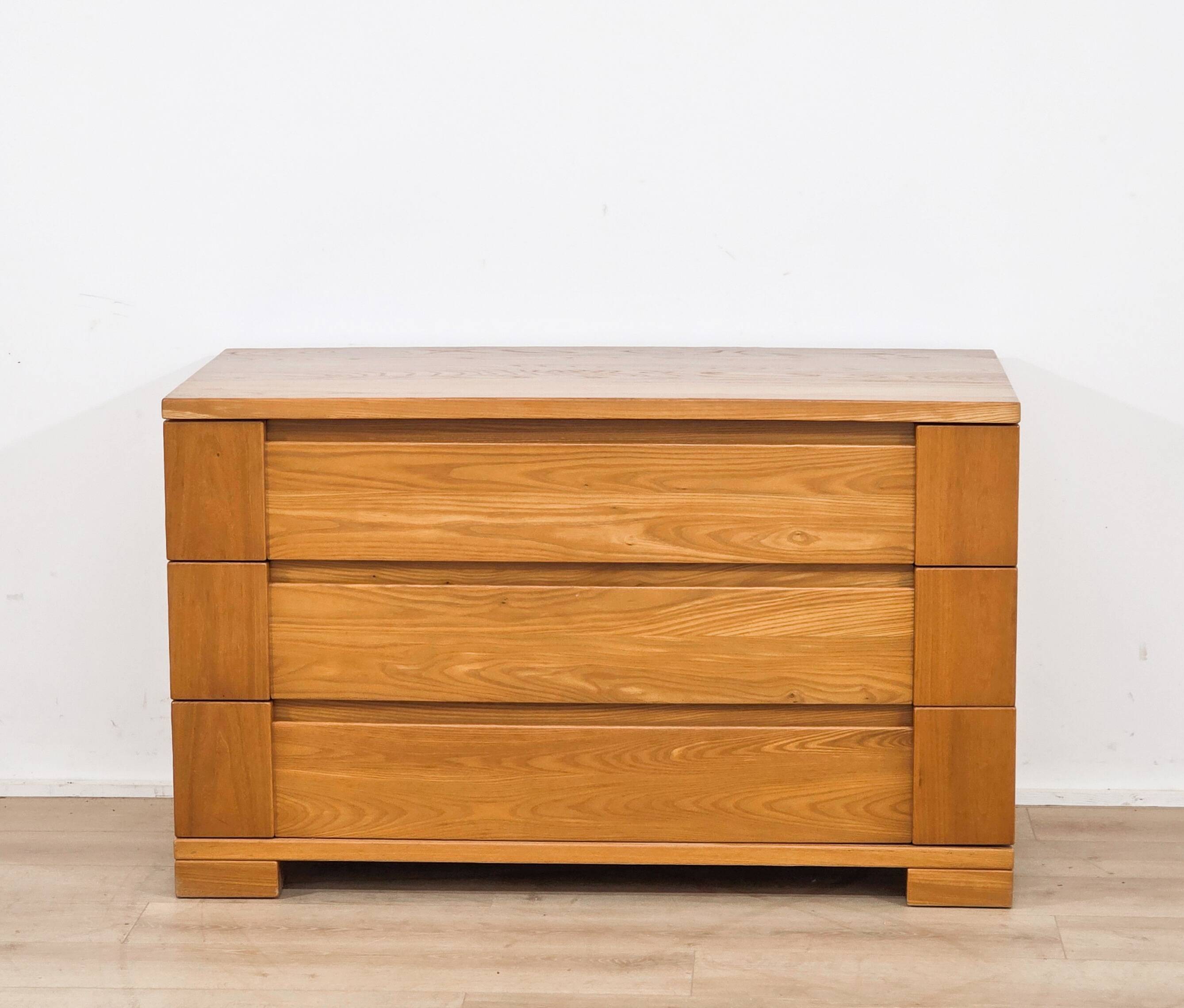 Elm commode Maison Regain from the 1980s.