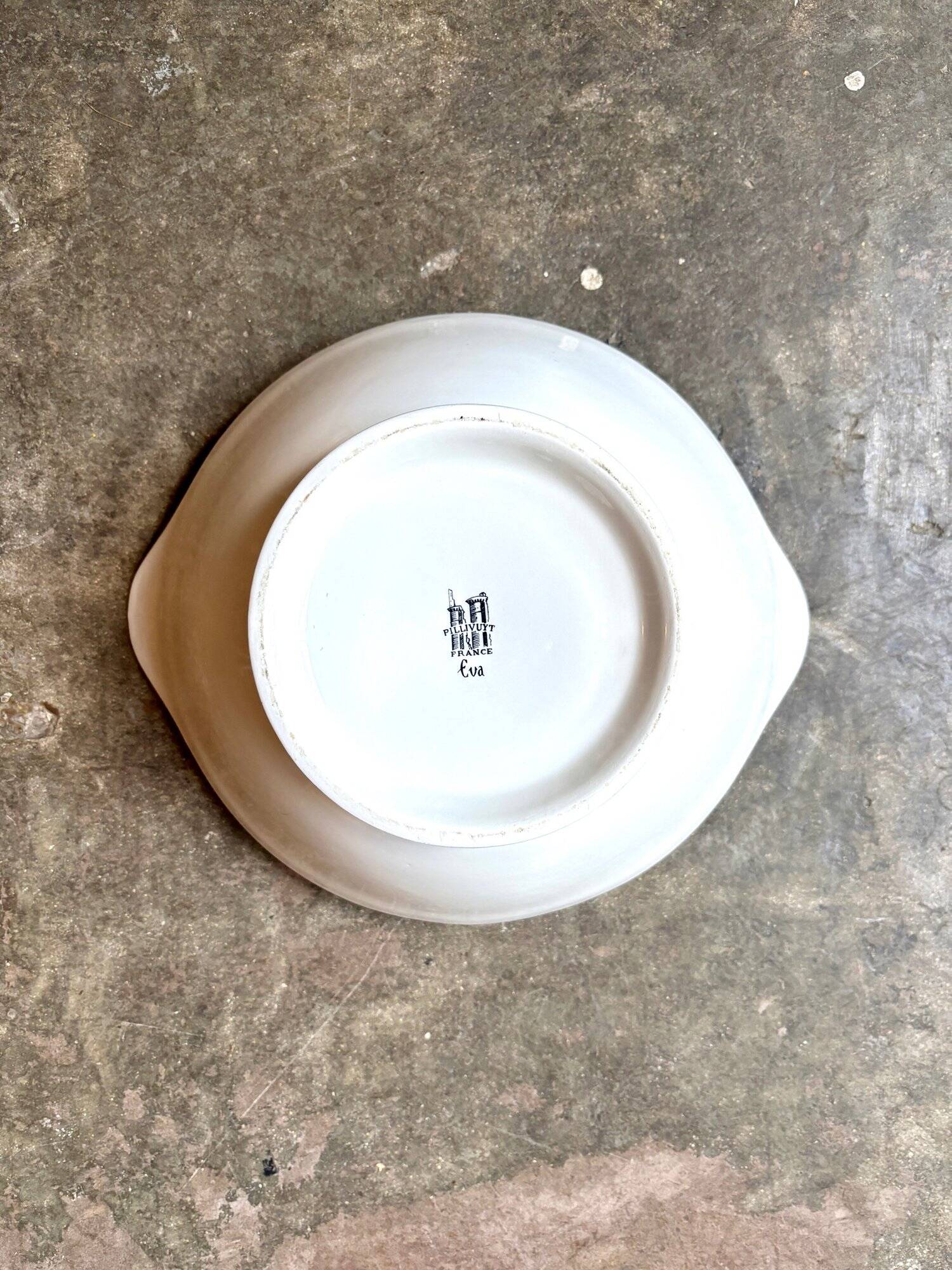 Pillivuyt white and gold porcelain eared salad bowl, "Eva" service