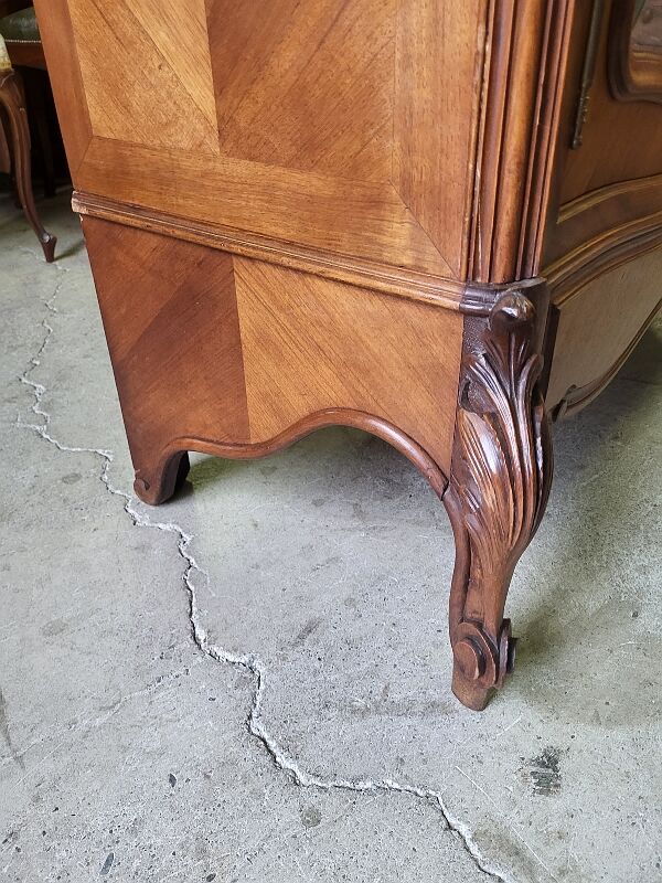 Bookcase Louis XV rocaille 2 walnut doors
