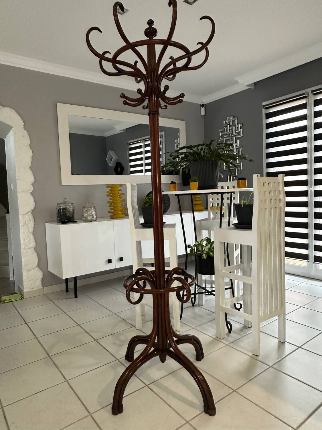 Parrot coat rack Thonet 1920s