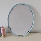 Miroir ovale en fonte, bleu layette, ancien