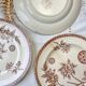 5 grandes assiettes anciennes en Terre de fer marron - Grand Dépôt Paris