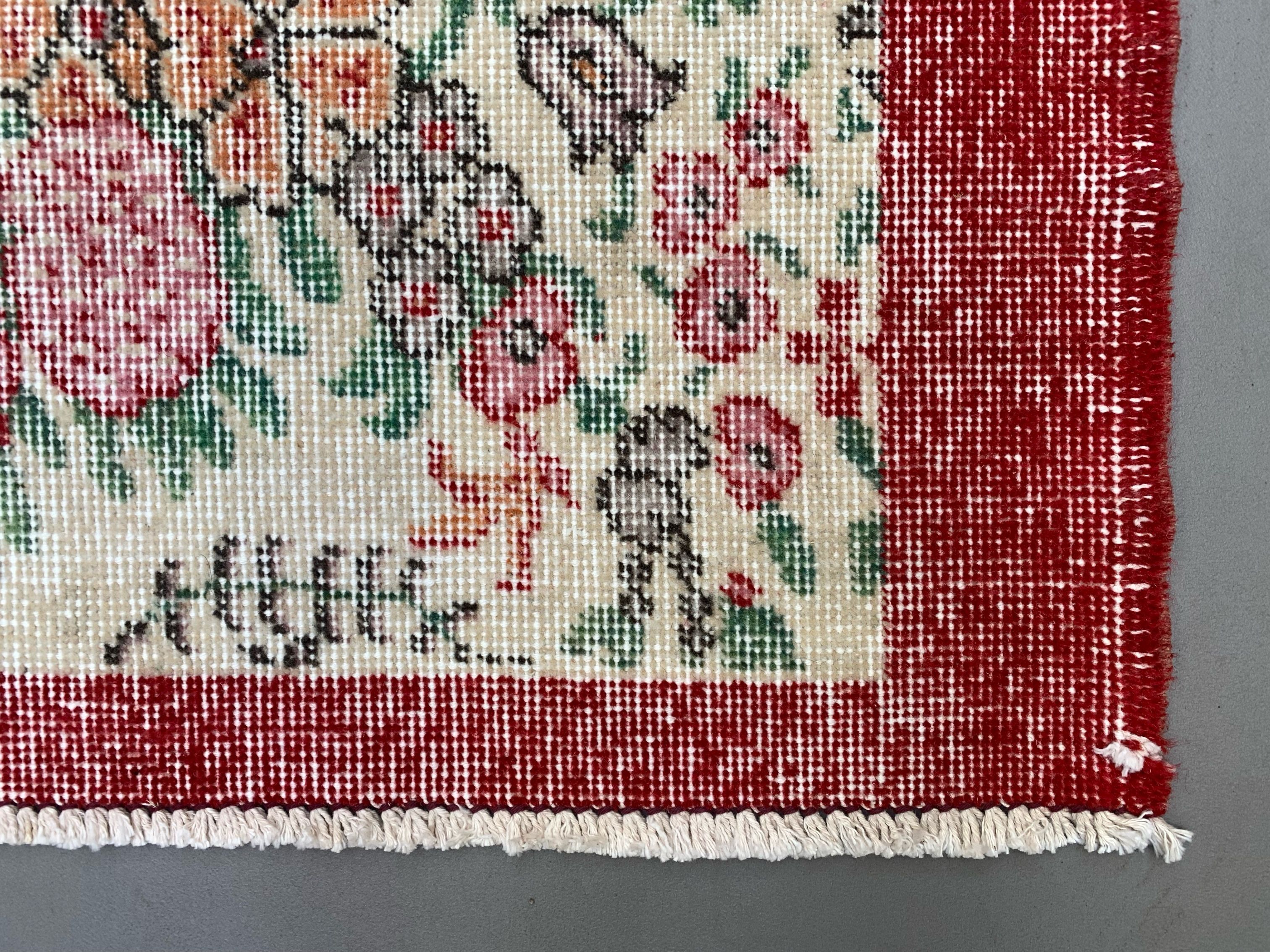 Vintage turkish rug 185x122 cm shabby distressed carpet medium