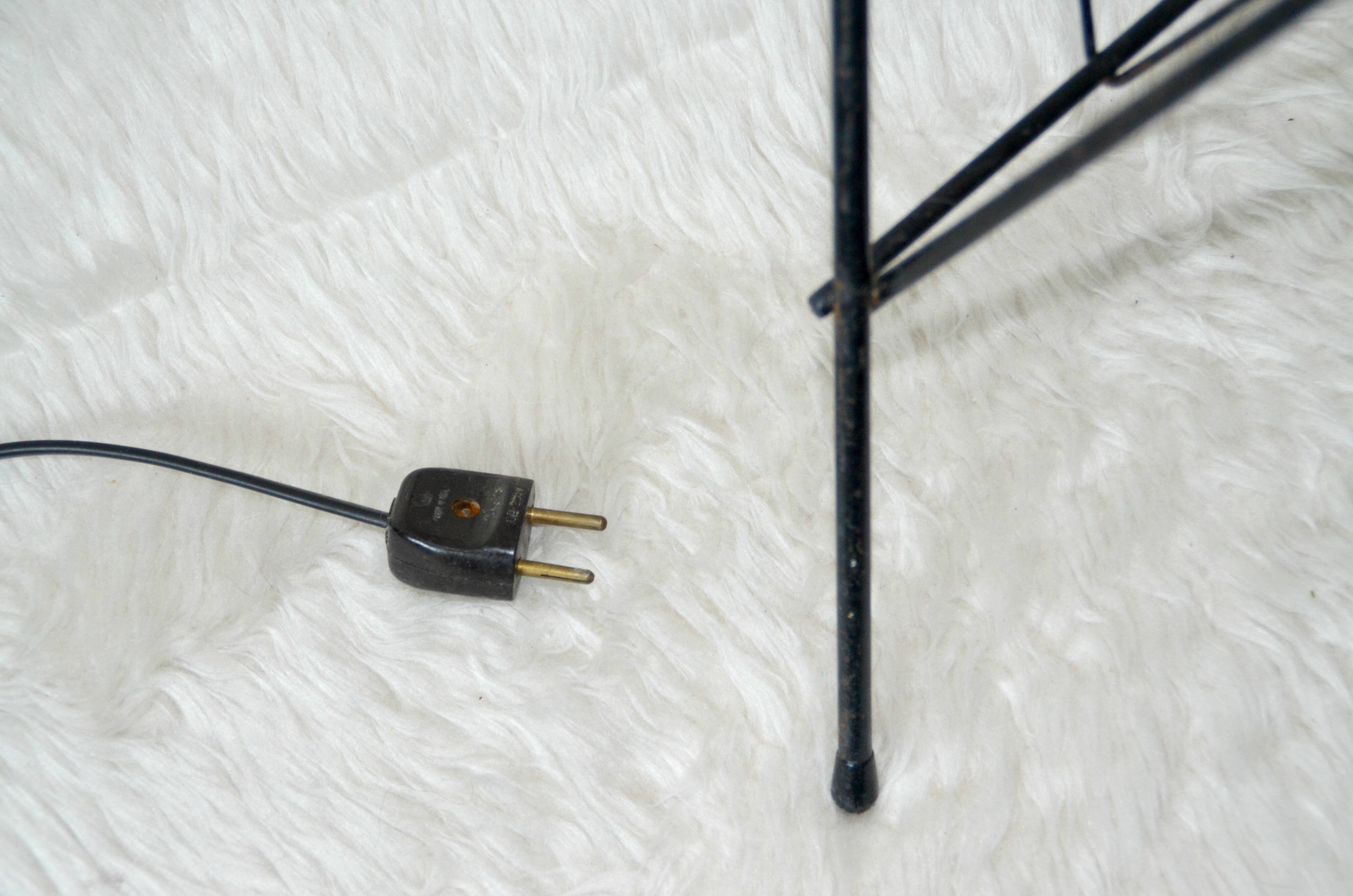 Floor lamp magazine rack