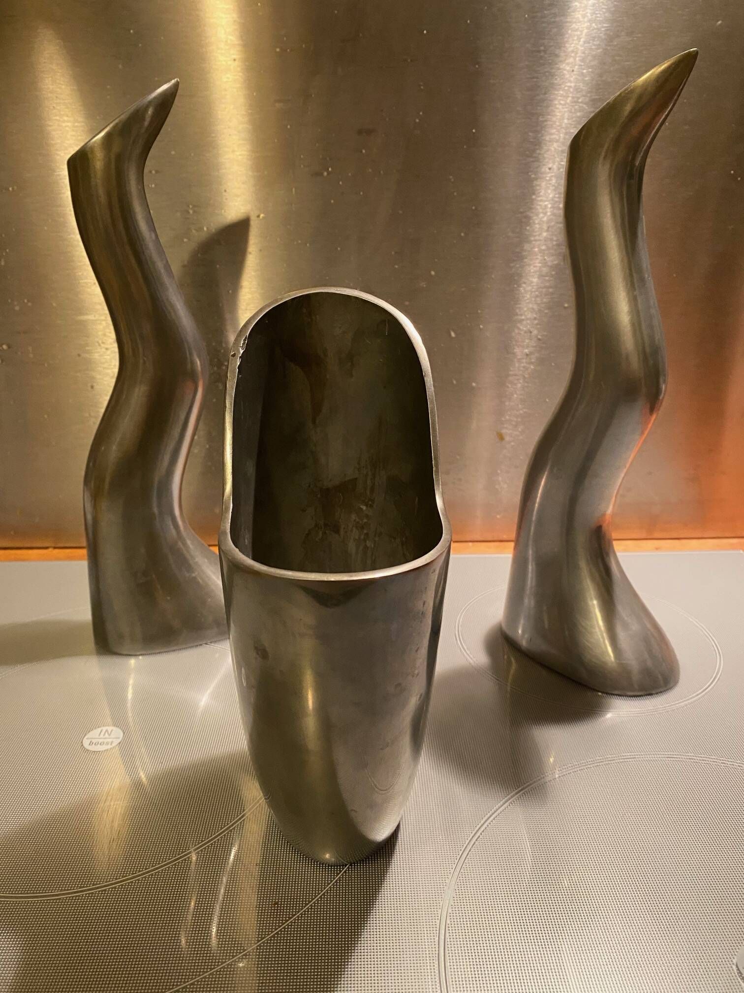 Solid aluminium set Anna Efverlund – 2 candle holders and 1 vase