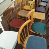 Lot de 20 chaises de bistrot bois dépareillé - vintage