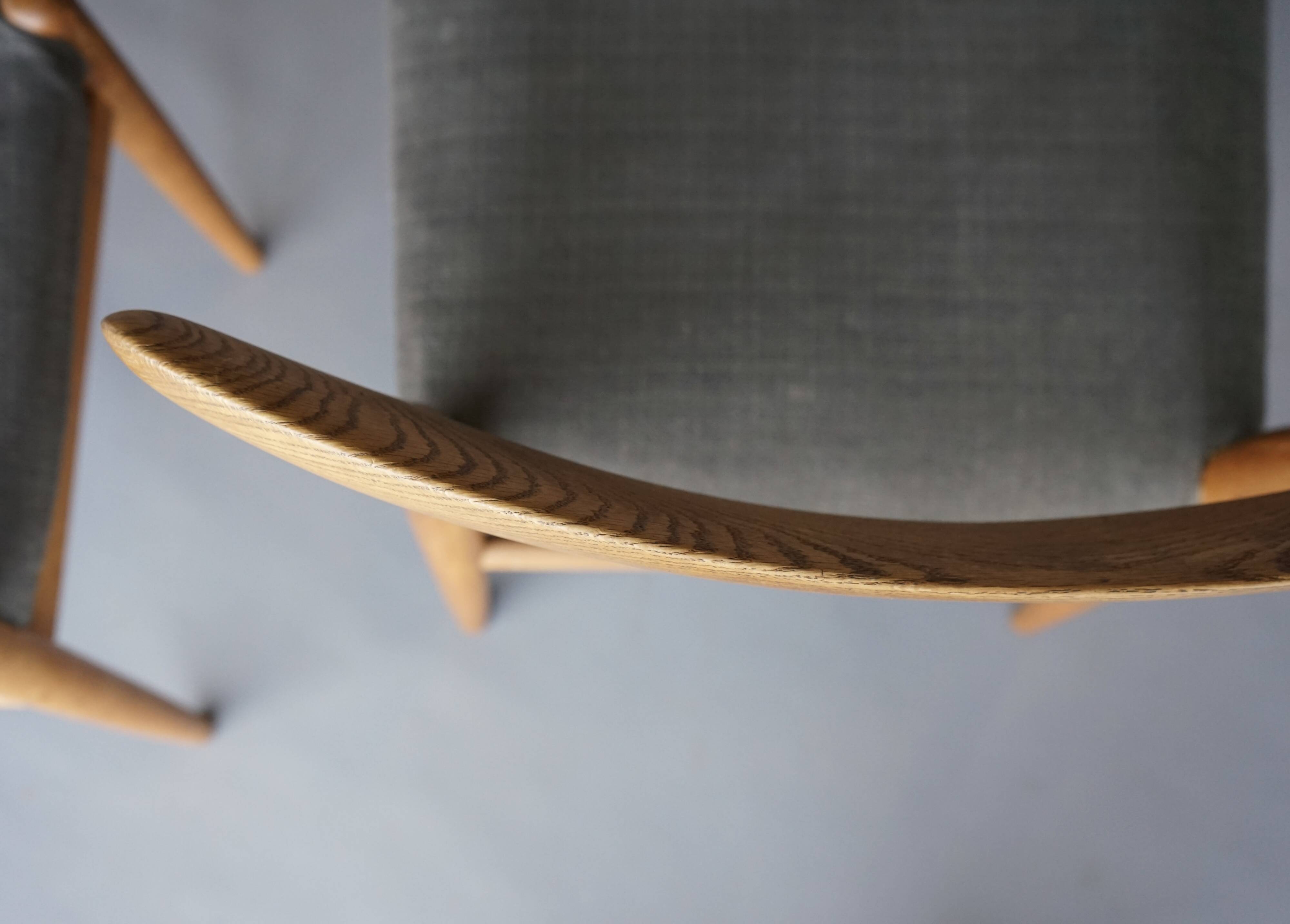 Chaises W2 en chêne de Hans J. Wegner pour C.M. Madsen, années 1960. Lot de 2.