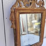 Miroir en bois doré et stuc, style Louis XVI, XIXème