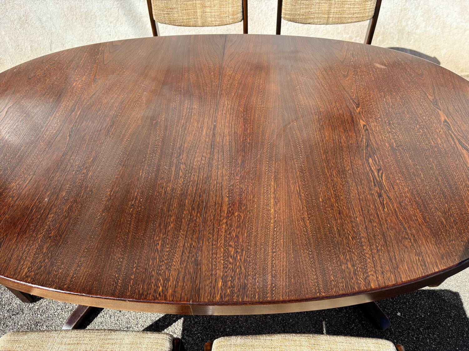 Table and 6 chairs set by Baumann