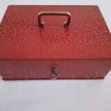 Keyed industrial metal body