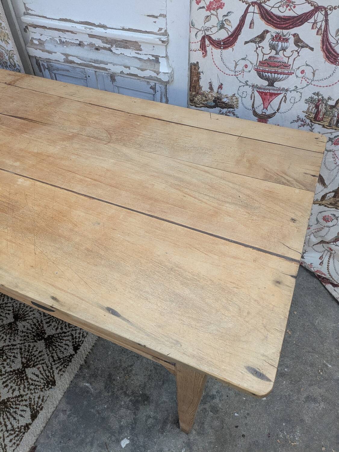 Farmhouse table