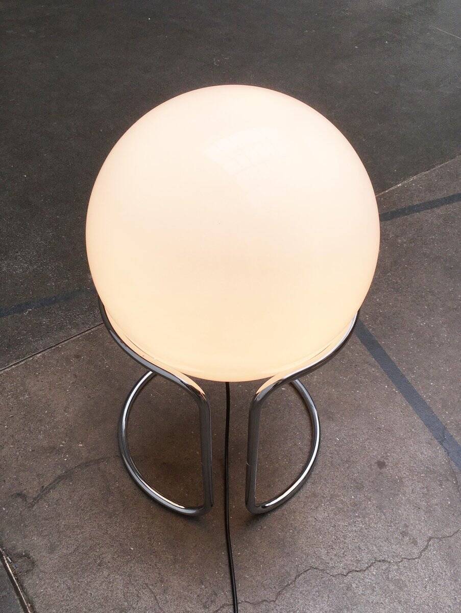 Vintage globe floor lamp in glass and chrome from the space age.