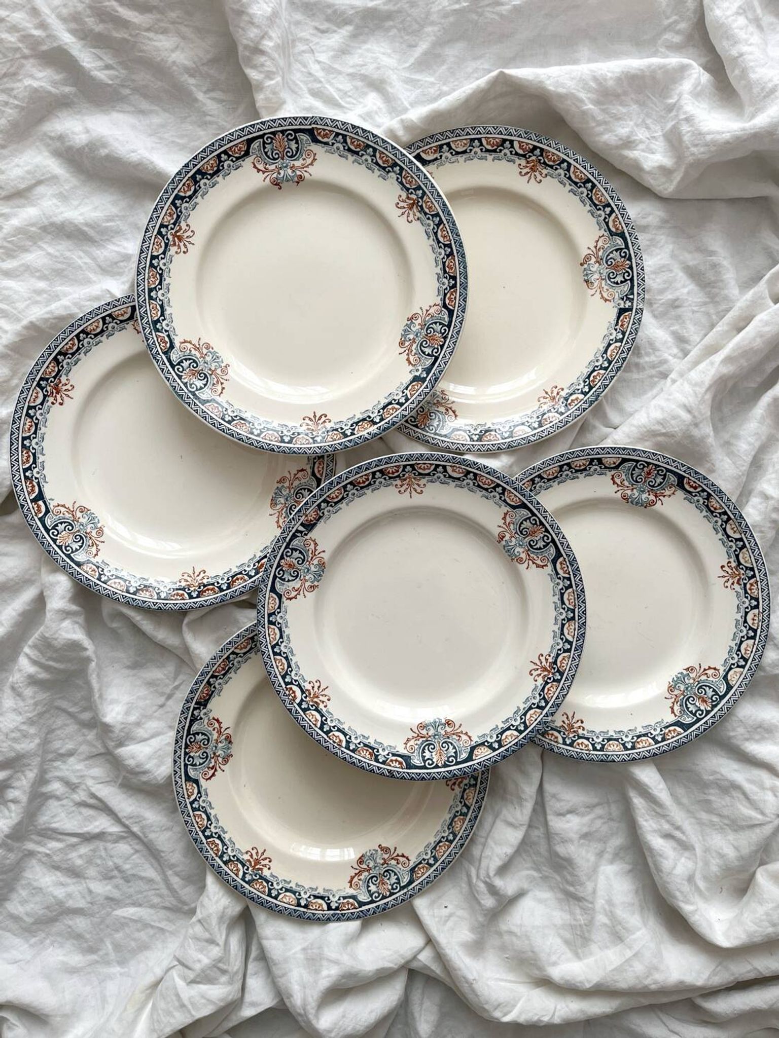 6 assiettes plates terre de fer « Diderot » Longwy