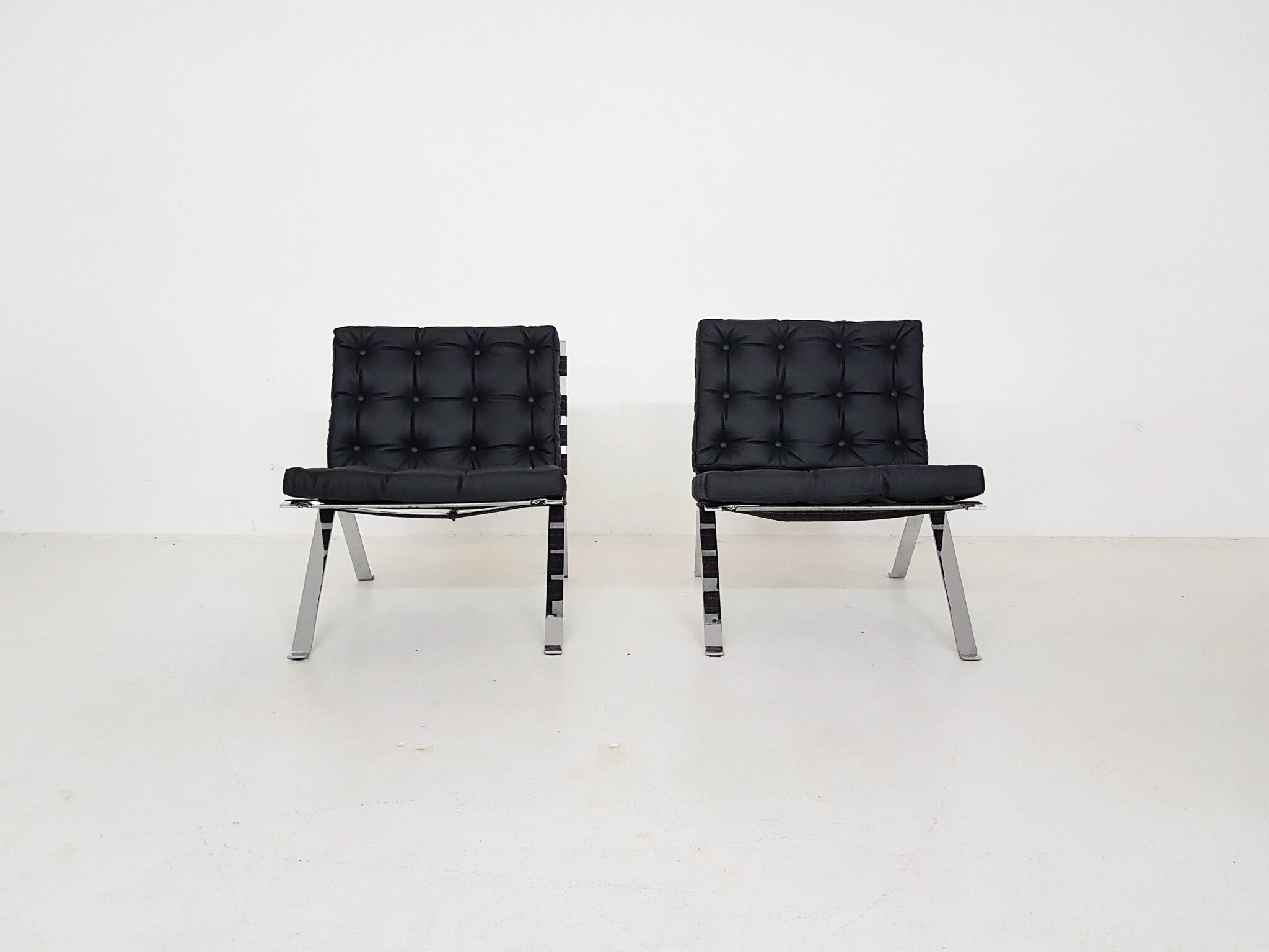 Armchairs model Euro 1600 by Hans Eichenberger for Girsberger