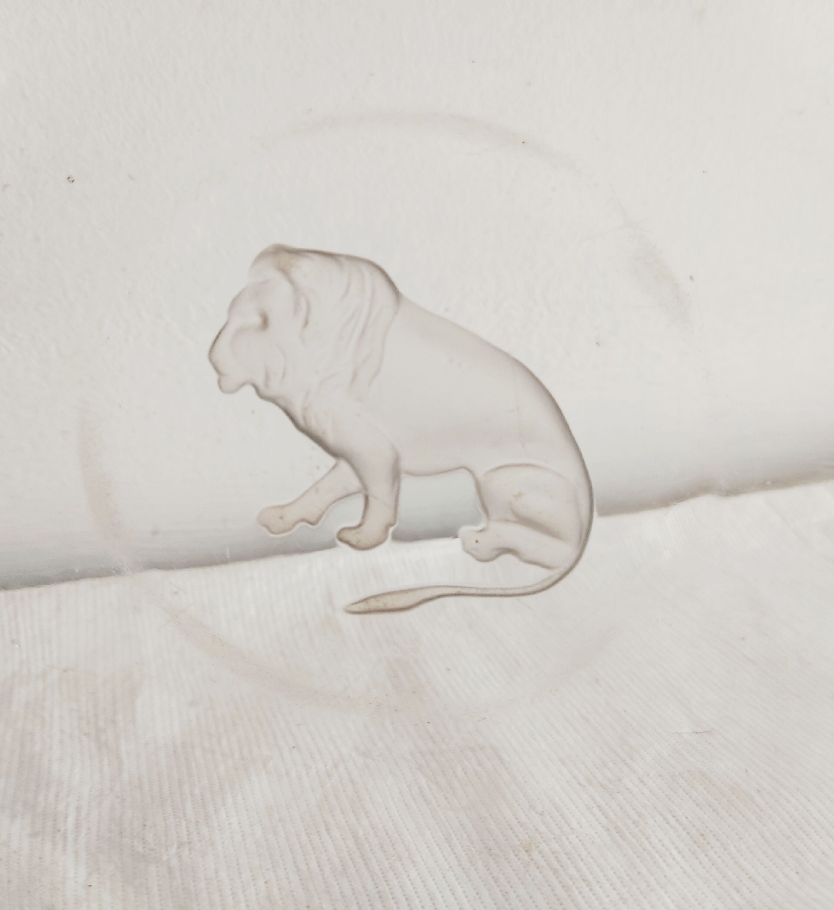 Crystal lion ashtray Val Saint Lambert
