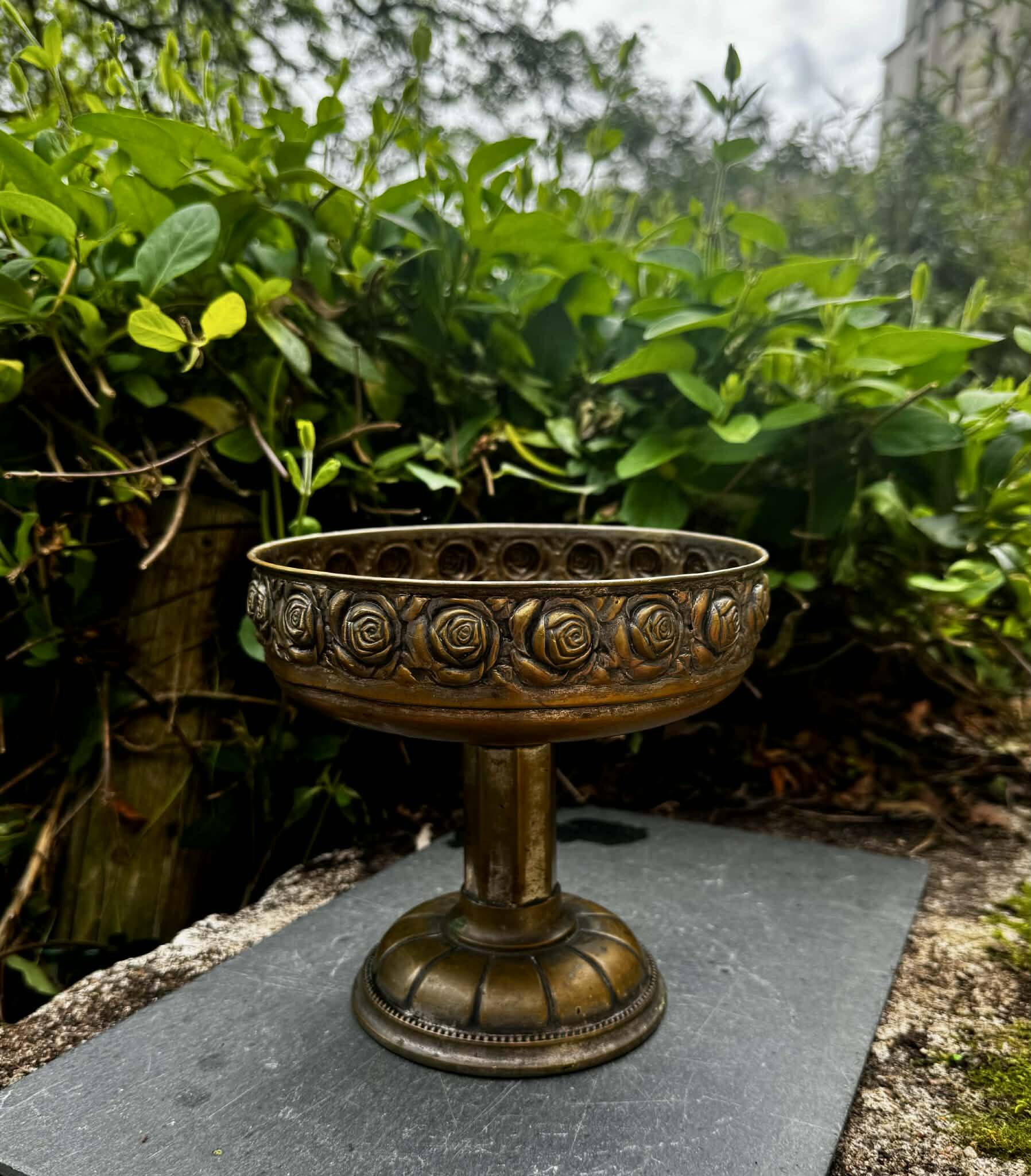 Large Art Nouveau fruit bowl