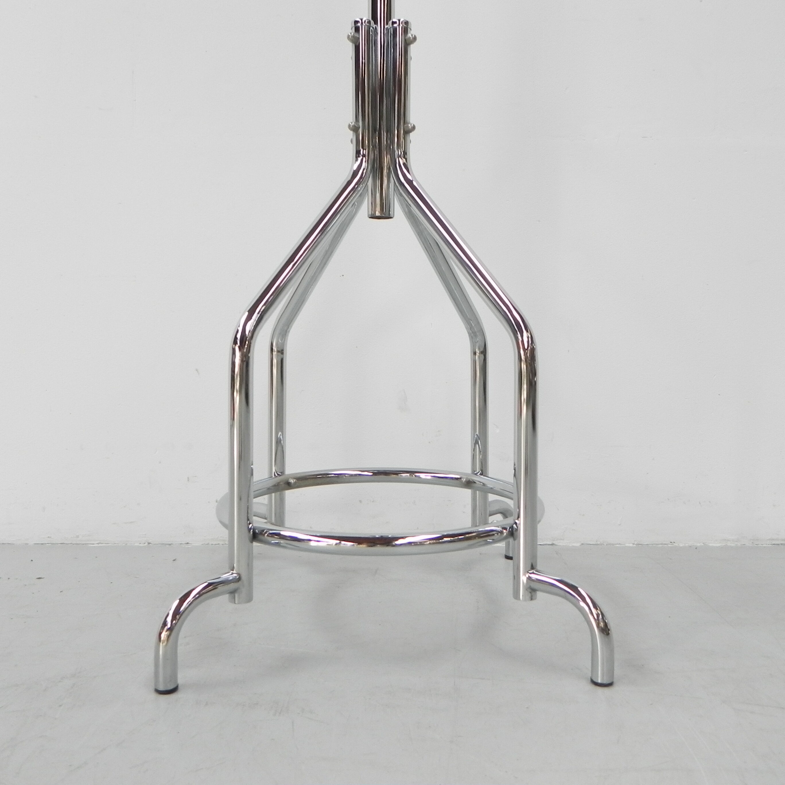 Standing chrome-plated Tubax coat rack